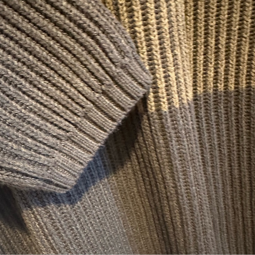 Max Studio sweater - Picture 9 of 9